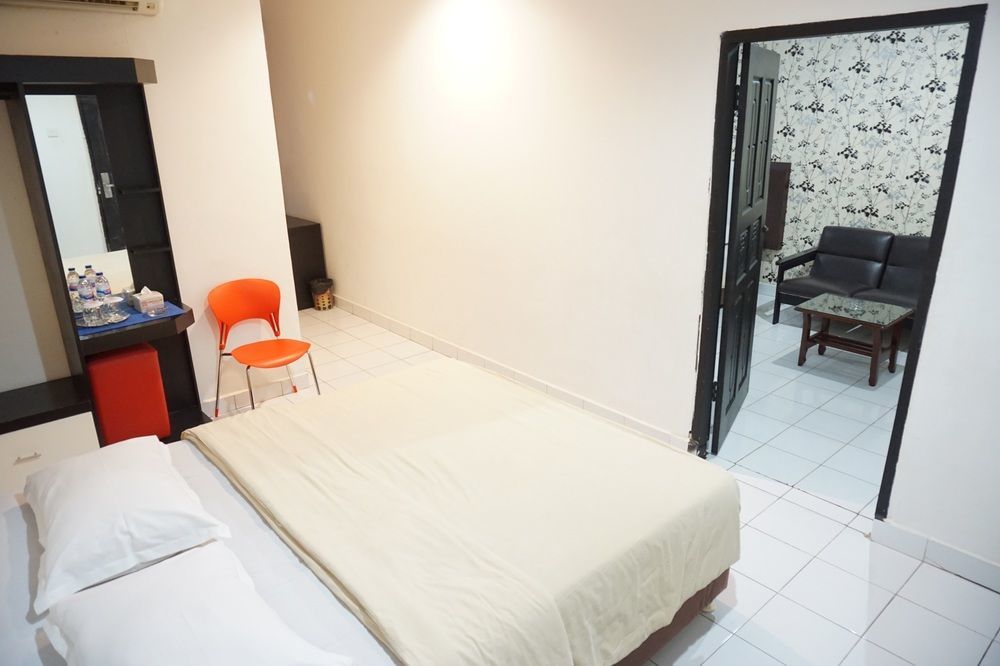 Hotel Mangga Dua Makassar Exterior photo