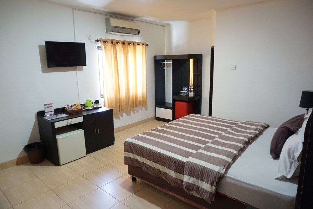 Hotel Mangga Dua Makassar Exterior photo