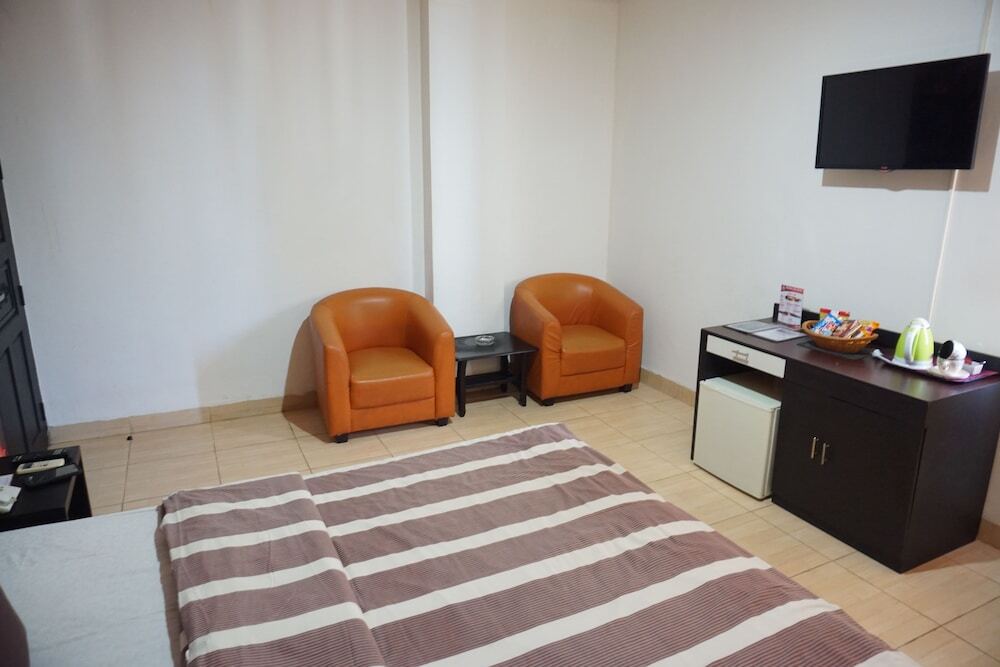 Hotel Mangga Dua Makassar Exterior photo